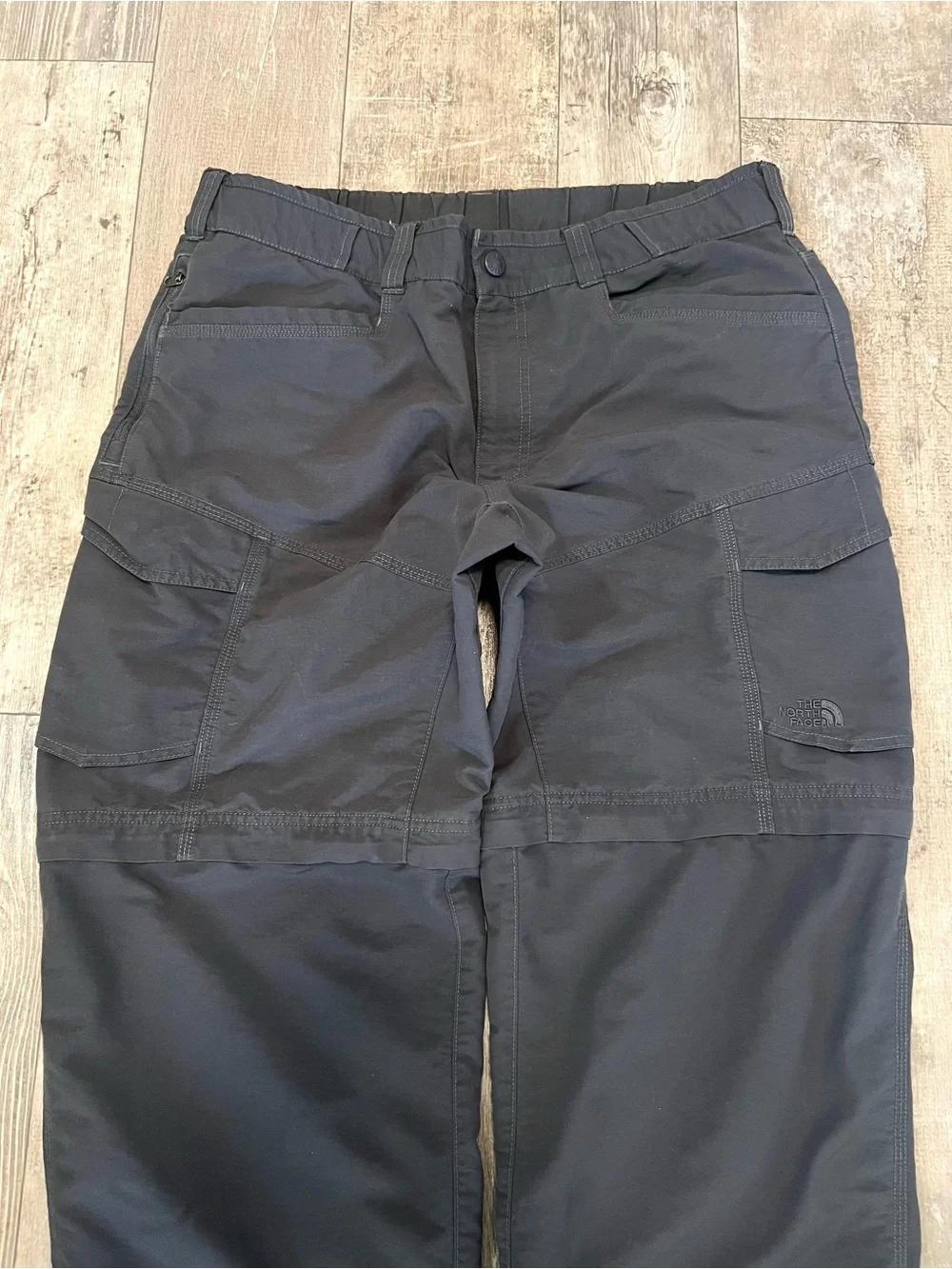 THE NORTH FACE Convertible Zip-Off Cargo Hiking Pants Mens L Dark Charcoal Grey